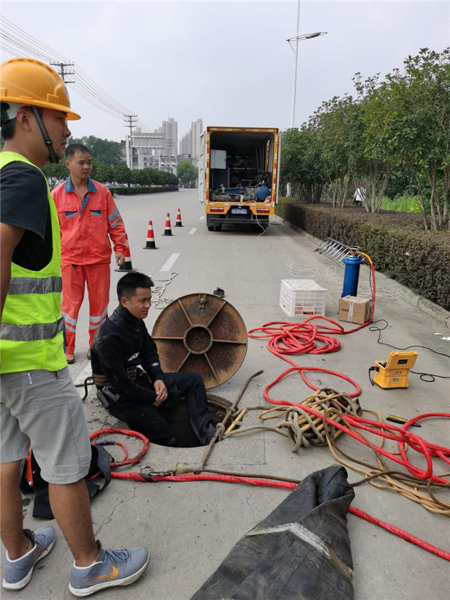 云城翻衬法管道修复技术主要工序
