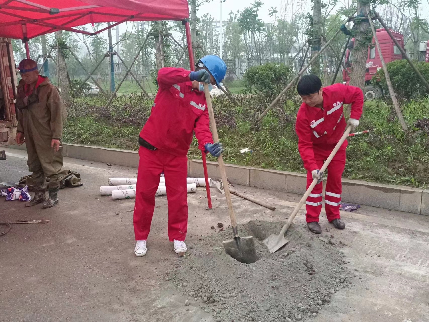 云城管道疏通哪家好】及时进行市政管道清淤